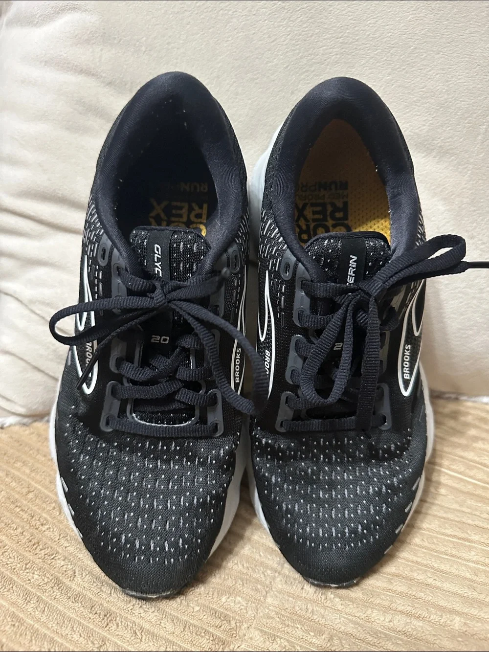 Brooks breathable knit